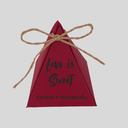 Portaconfetti piramide bordeaux personalizzata per bomboniere fai da te.