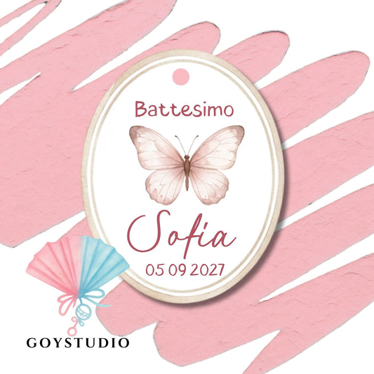 bigliettino per confetti ovale con stampa delicata di una farfalla con nome e data battesimo colore rosa