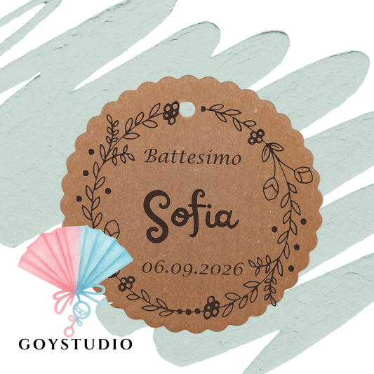 Tag bomboniera battesimo in cartoncino kraft tondo con grafica floreale e nome