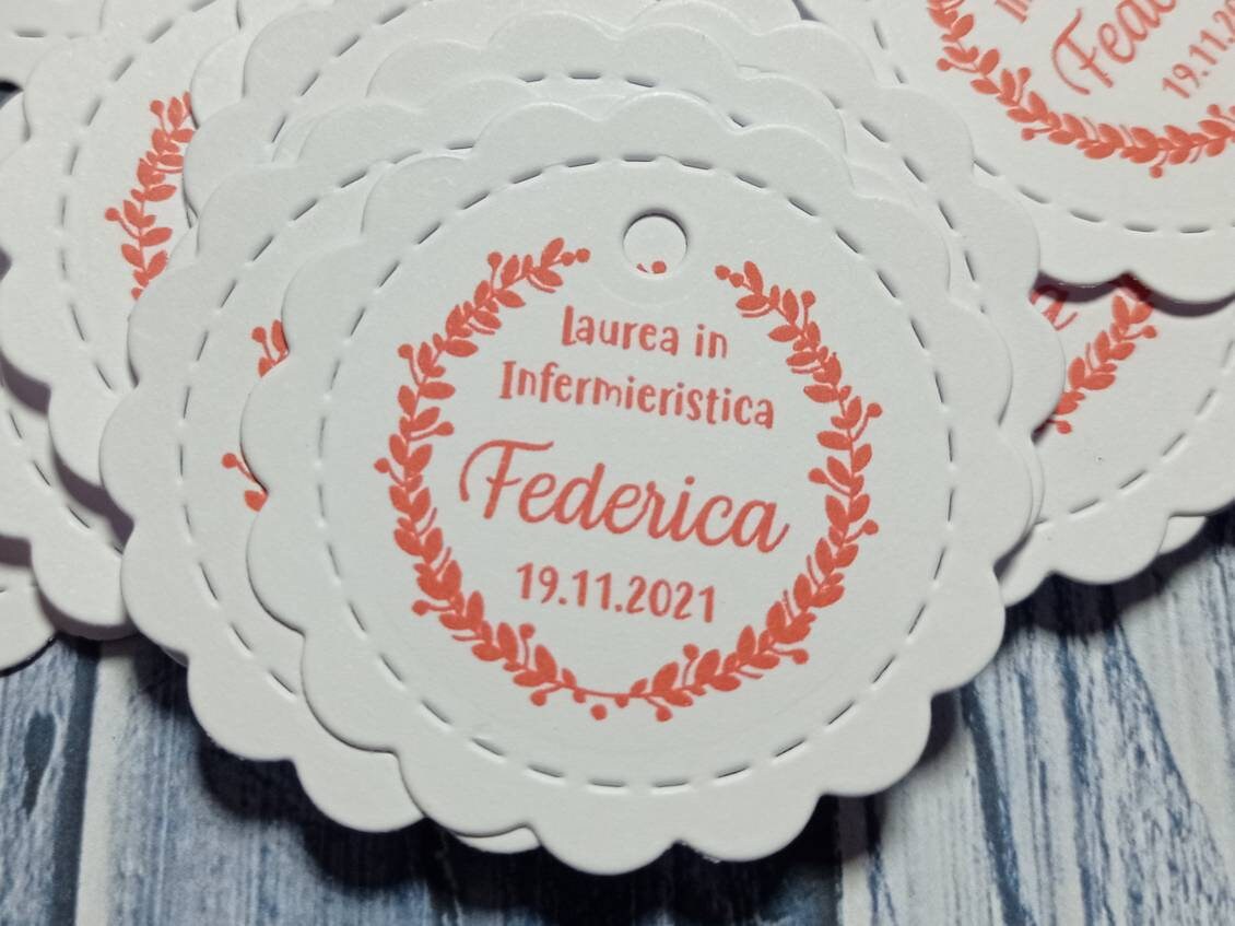 50 bigliettino bomboniera personalizzato Laurea cartoncino forato