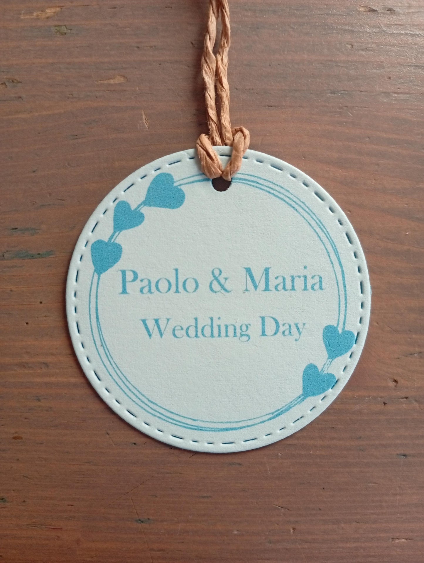 Bigliettino Bomboniera Rotondo con foro, personalizzabile con nome e data in celeste e azzurro. Tag matrimonio, battesimo, comunione cresima