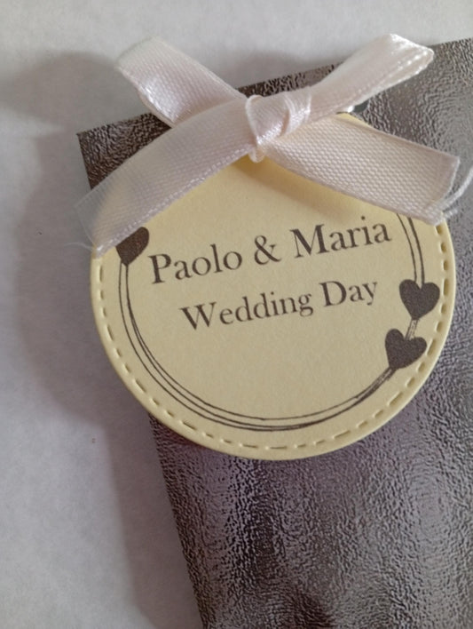 Tag rotonde per bomboniere e confetti. Colore Giallo pastello personalizzate con nomi. Matrimonio, battesimo, Prima Comunione