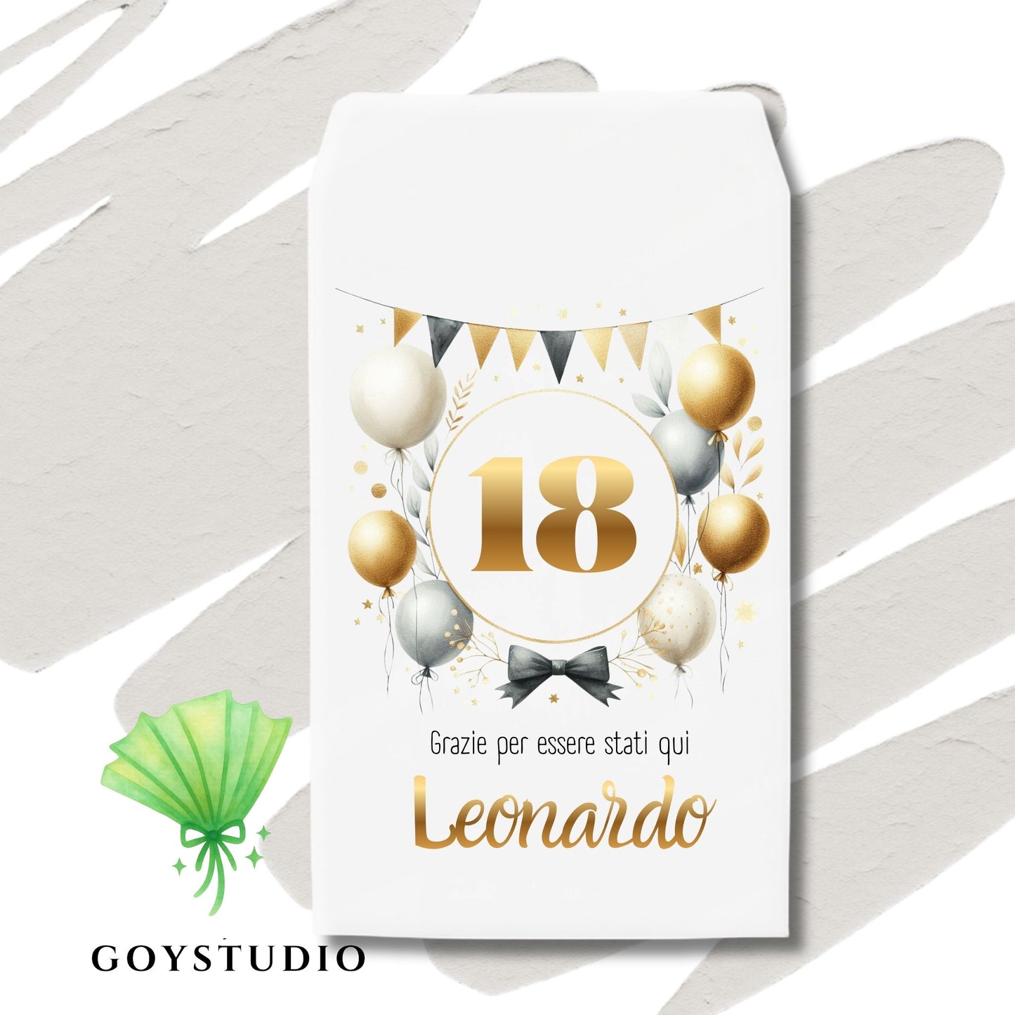 Primo piano di un sacchetto portaconfetti bianco per 18 anni con grafica personalizzata: cerchio centrale dorato con il numero "18", circondato da palloncini bianchi e oro, festoni e un fiocchetto nero. Sotto, la scritta "Grazie per essere stati qui" e il nome "Leonardo" in corsivo dorato.