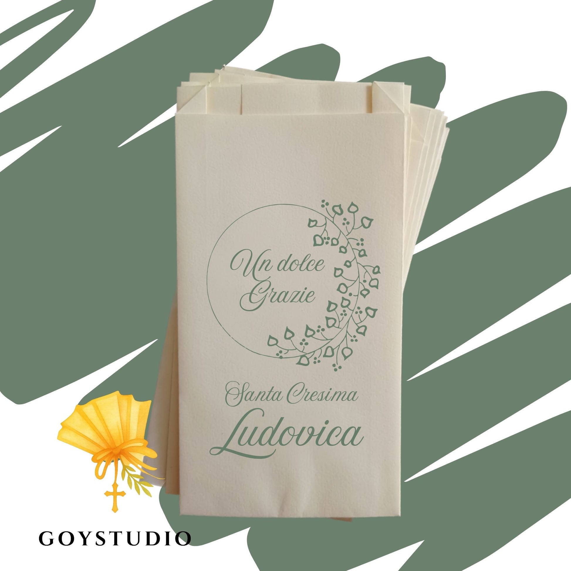 Set di sacchetti in carta avorio personalizzati per confettata di Santa Cresima con stampa e grafica elegante.