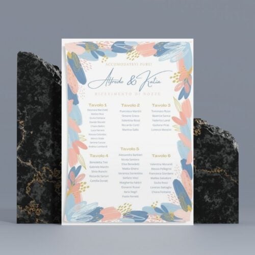 tableau tavoli matrimonio nei colori pesca oro e blu polvere. con stampa dei tavoli e nomi degli sposi.