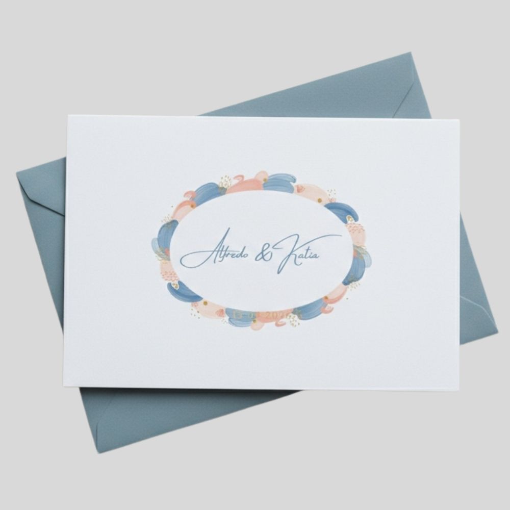 partecipazione con decoro blu polvere e rosa pesca. artigianale con busta coordinata GoyStudio